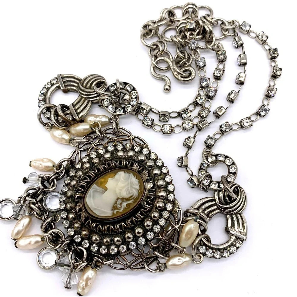 Sorrelli Vintage Cameo Crystal Pearl Collar Necklace